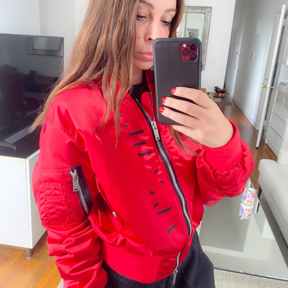 Unravel red bomber size 36